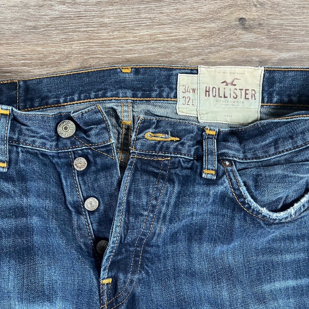 Hollister Men's Jeans Low Rise Bootcut Denim Casual Button Fly 34x32 Blue - Picture 2 of 11